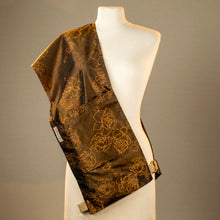 Load image into Gallery viewer, Fleur Brune