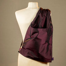 Load image into Gallery viewer, Prune