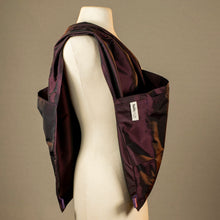 Load image into Gallery viewer, Prune